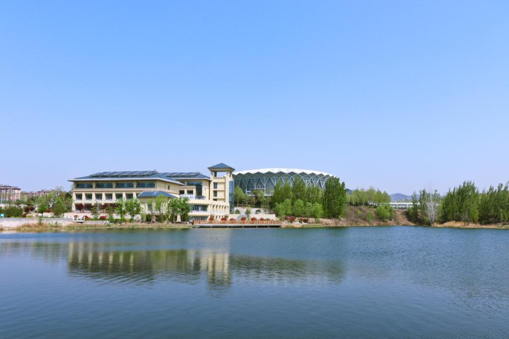 山東財經(jīng)大學燕山學院 早安青春