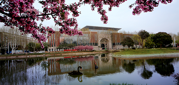 商丘學(xué)院 - 最美大學(xué)